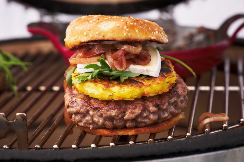 BAYERISCHES RINDFLEISCH G.G.A. Burger vom Bayerischen Rindfleisch mit Rösti