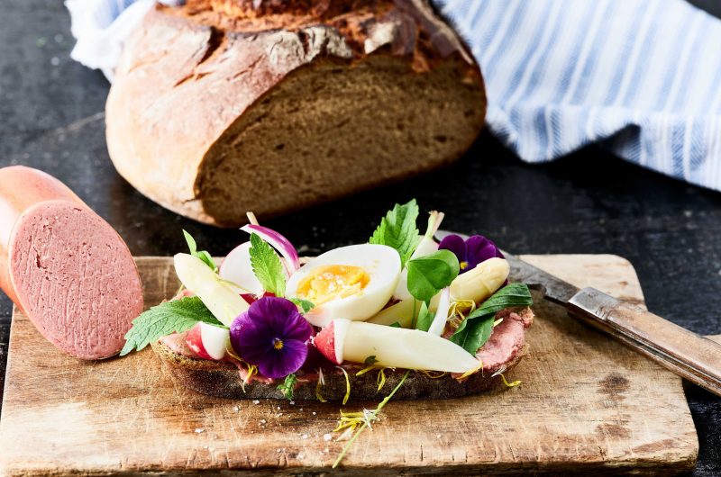 HOFER RINDFLEISCHWURST G.G.A. Brotzeitbrot mit Hofer Rindfleischwurst